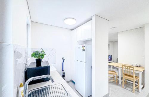 Arncliffe House | 1BR Granny Flat - Free Parking - Near Airport & Train