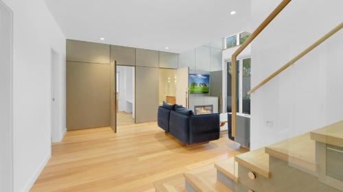 Macmasters Beach House | Calma By The Sea - Family Retreat With Pool