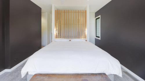 Macmasters Beach House | Calma By The Sea - Family Retreat With Pool