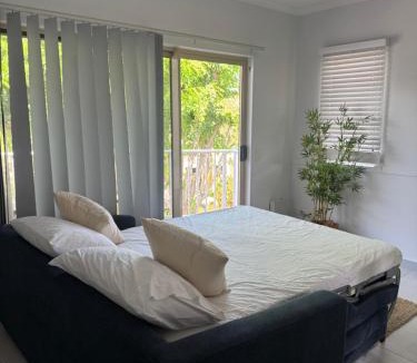 Holloways Beach Apartment | Cairns Coral Oasis - Holloways Beach