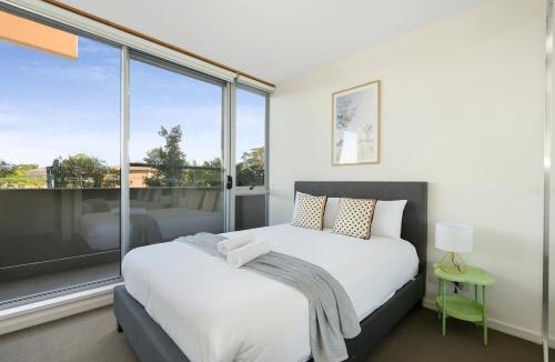 Hurstville Apartment | Modern Comfort Hurstville 3BR Wifi Train Business