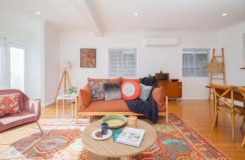 Woy Woy Bay House | Serena Cottage - Sunlit Escape by Woy Woy Bay Wharf