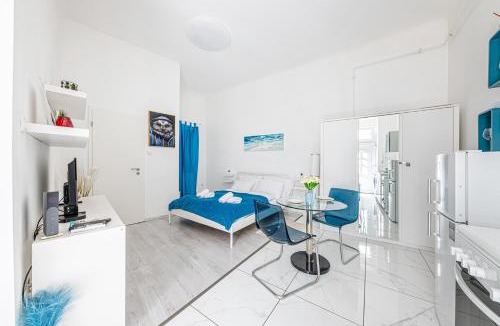 Orszagut Apartment | Margaret Ave 26 Stylish Studio AC Smart TV