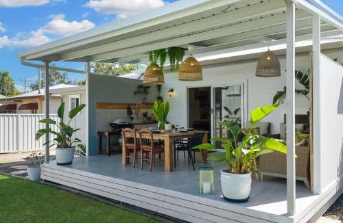 Scarness House | The Breeze BeachSide Cottage