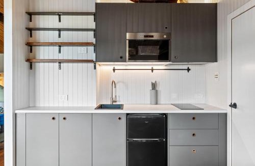 Pretty Beach Central Coast House | The Cabin by Coast Hosting