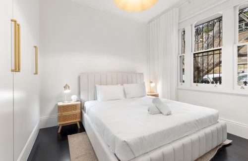 Paddington Apartment | 5BR Paddington Home w Private Parking and Studio