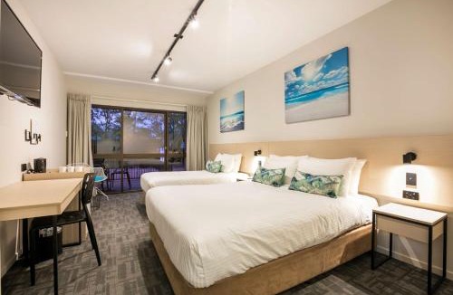 Buddina Hotel | Nightcap at Kawana Waters Hotel