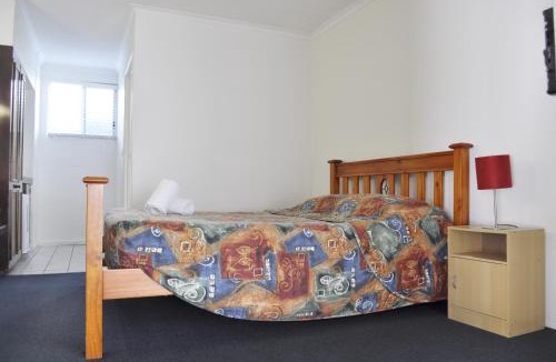 Bundaberg West Hotel | Alexandra Park Motor Inn