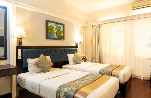 Nguyen Hue Walking Street Hotel | Royal Hotel Saigon