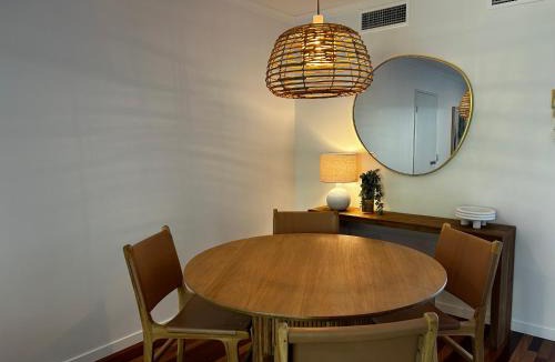Noosaville Apartment | Serenity style and space in tropical surrounds