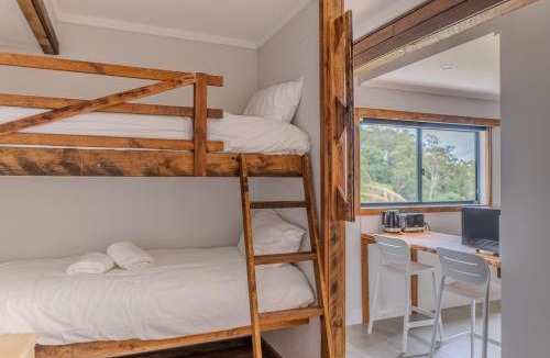 Mount Mee Cabin | Mount Mee Country Lodge