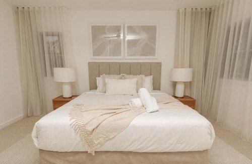 Yaroomba House | Whitehaven - 100m to Beach, Private Pool