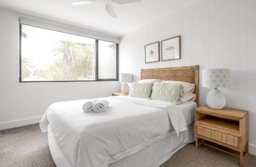 Collaroy Apartment | Stunning designer 3 Bed 2 bath opp Long Reef Golf Course