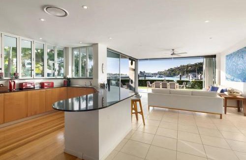 Hamilton Island Apartment | Pavillions 17 Waterfront with Private Pool and Buggy