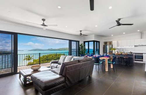 Shute Harbour House | Panorama at Shute Harbour