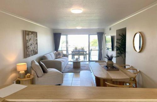 Townsville Apartment | Tranquil 3 Bedroom Retreat in Townsville City