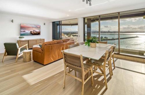 Buddina Apartment | Beachfront Beauty in Buddina