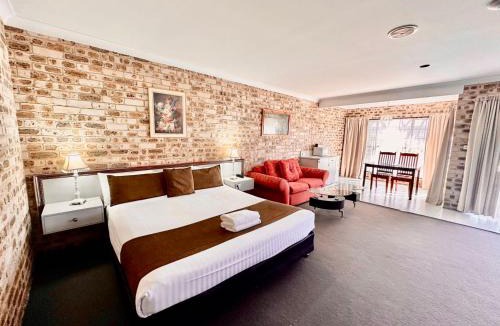 Heatherbrae Hotel | Sir Francis Drake