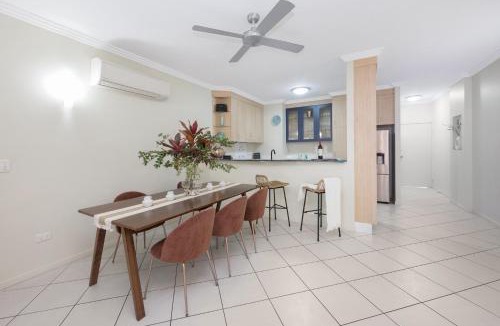 Townsville Apartment | Marina Breakwater Poolside Residence Strand Precinct