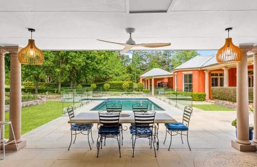 Arcadia Apartment | Pool Queen Bedroom Suite