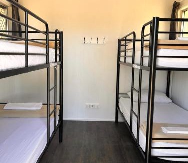 Como Hostel | Kangarooms Noosa Everglades