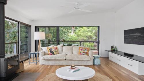 Pretty Beach Central Coast House | Barney's by the Bay