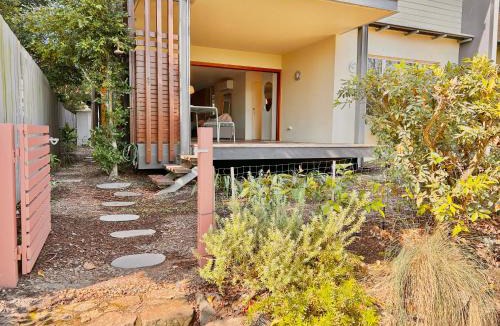 Twin Waters Apartment | Cosy Apartment at North Shore Village Twin Waters - Private Garden - 2 Min Walk to Beach & River