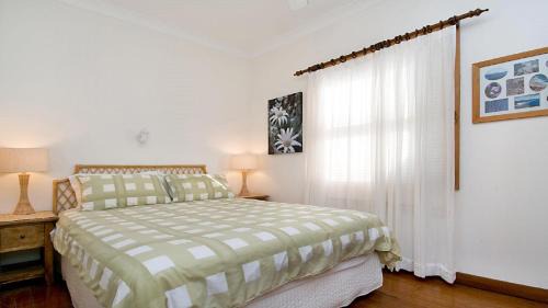 Hardys Bay House | 'Charming Cottage Retreat' by HolidayCo
