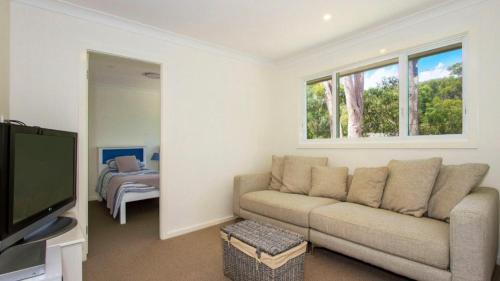 Pearl Beach House | Beachworth - Wifi & Pet Friendly