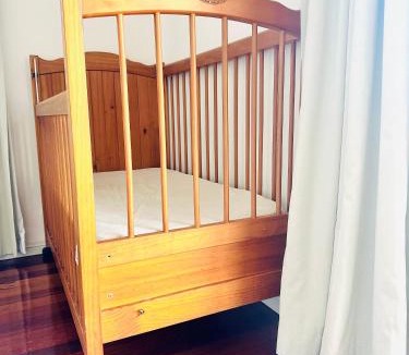 Little Mountain House | Ocean View 3 bedroom entire house central of Caloundra