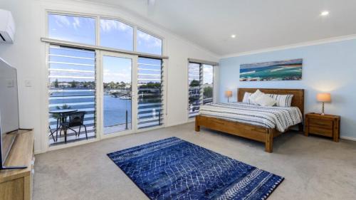 Banksia Beach House | Island Paradise On The Canal