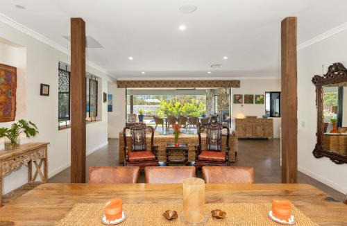 Pottsville House | The Doggy Beach House - with Heated Pool in Pottsville