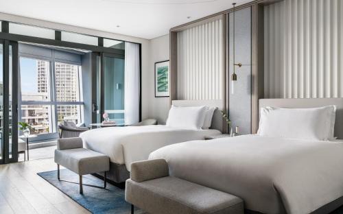 Surfers Paradise Hotel | The Langham, Gold Coast and Jewel Residences