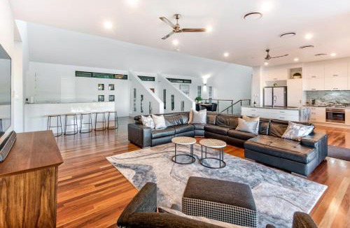 Hamilton Island House | Southwinds on Hamilton Island by HIHA