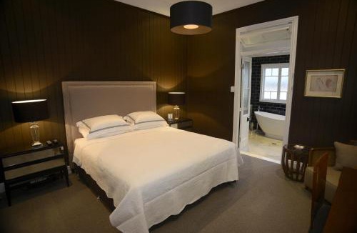 New Farm Bed & Breakfast | Heal House