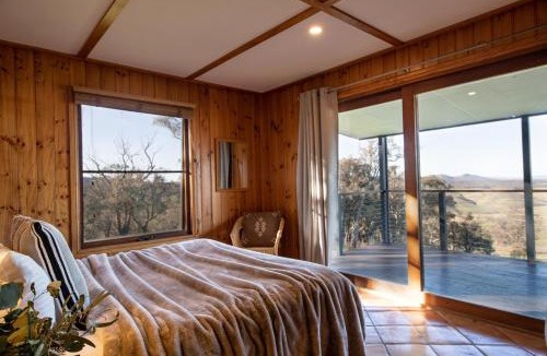 Capertee House | Turon Gates Wilderness Retreat - Lodges, Log Cabins and Glamping near the Blue Mountains