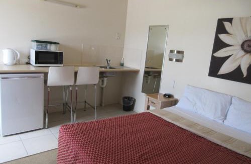 Nambour Hotel | Nambour Lodge Motel