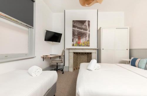 North Sydney Hotel | Dalziel Lodge