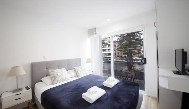 Manly Waves Hotel