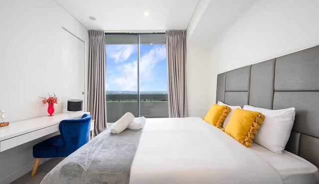 Metawisebnb Executive 2-bedroom Stadium View Apartment W Parking
