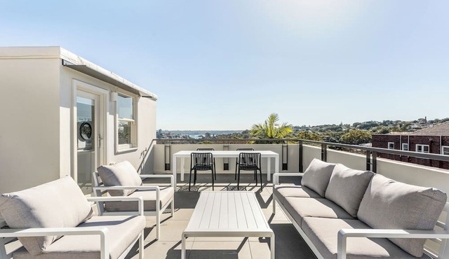 Bondi Junction Apartments by Urban Rest