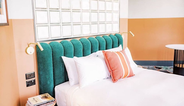 Stay at Hotel Steyne
