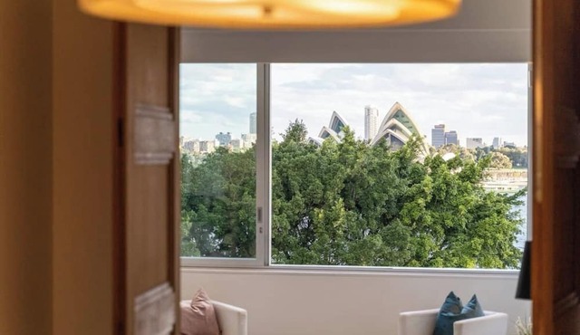 'Harbourview' - The Best Views of the Harbour Bridge & Circular Quay!