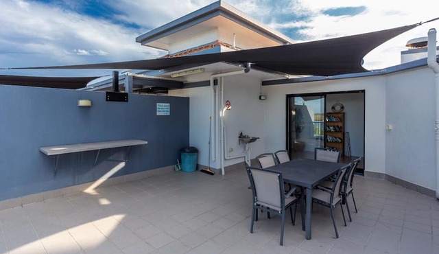 3 Bedroom Apartment right on Maroochydore River