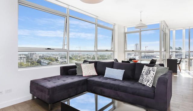 Stunning Views, Modern Comfort: Book Zetland Heights!