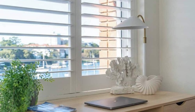 Getawayz NSW - Bay Court II -Spacious Waterside Studio next to Hayes Beach, Cafes & Ferry!