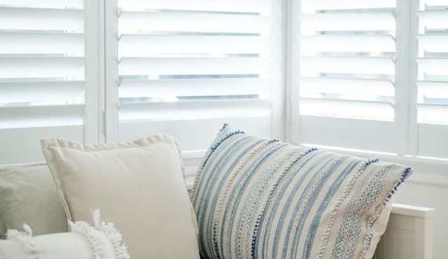 Beach Vintage - the quintessential 1960's beach house just 150m from Pearl Beach