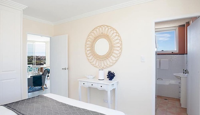 Coogee Lookout is Modern home with amazing ocean views and just across the road from beach!