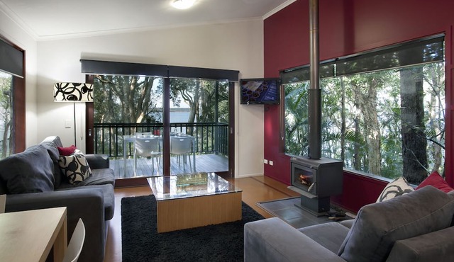 Eumarella Shores Noosa Lake Retreat