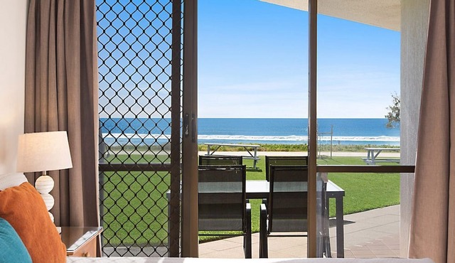San Simeon 6 - Ground Floor, Absolute Beachfront at Tugun!